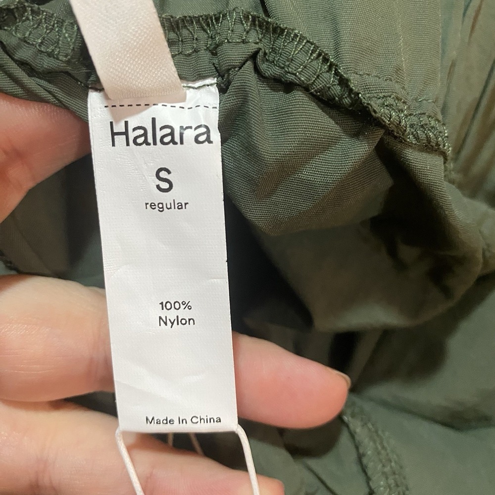Halara Casual Cargo Wide Leg Army Green Pants NWT Size Small Side Pockets - Picture 9 of 10